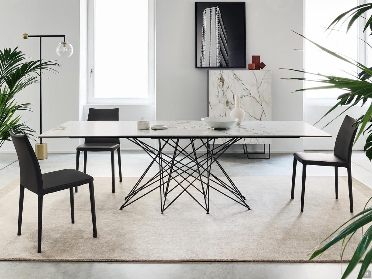 Octa Table avec base centrale tissée par Bonaldo